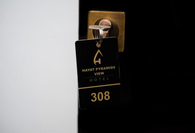 اتاق لوکس, Hayat Pyramids View