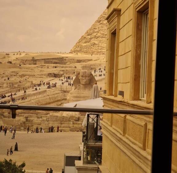 اتاق لوکس با چشمانداز, Hayat Pyramids View