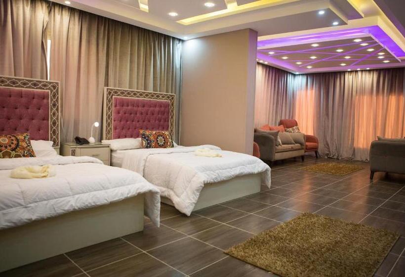 سوئیت دولوکس با چشمانداز, Hayat Pyramids View