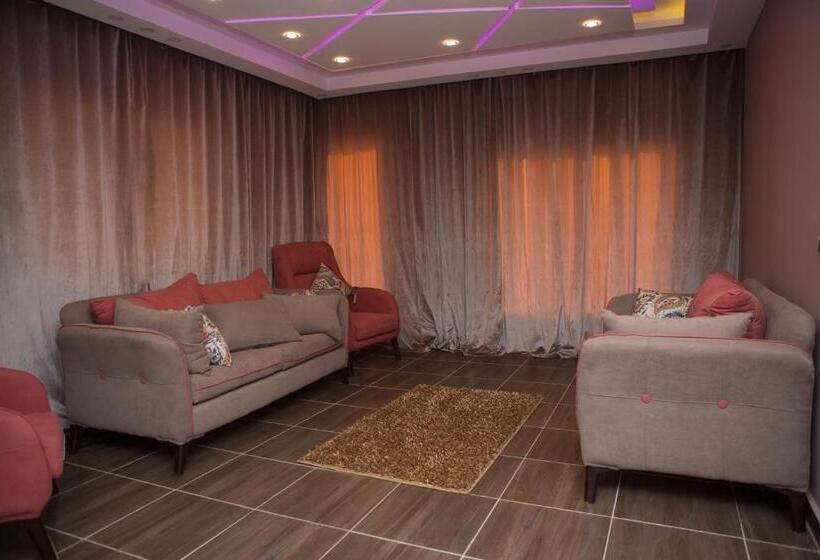 سوئیت دولوکس با چشمانداز, Hayat Pyramids View