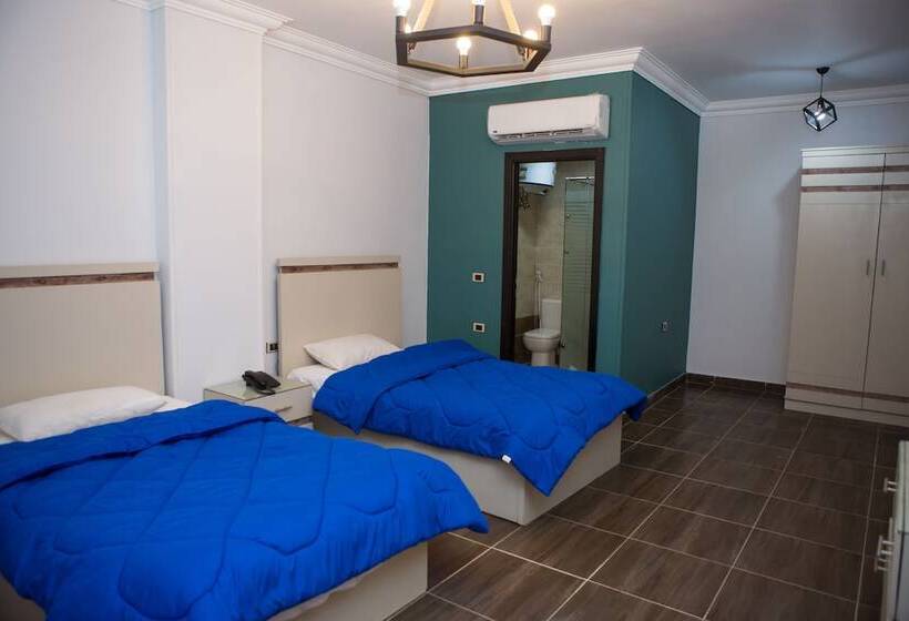 اتاق لوکس, Hayat Pyramids View