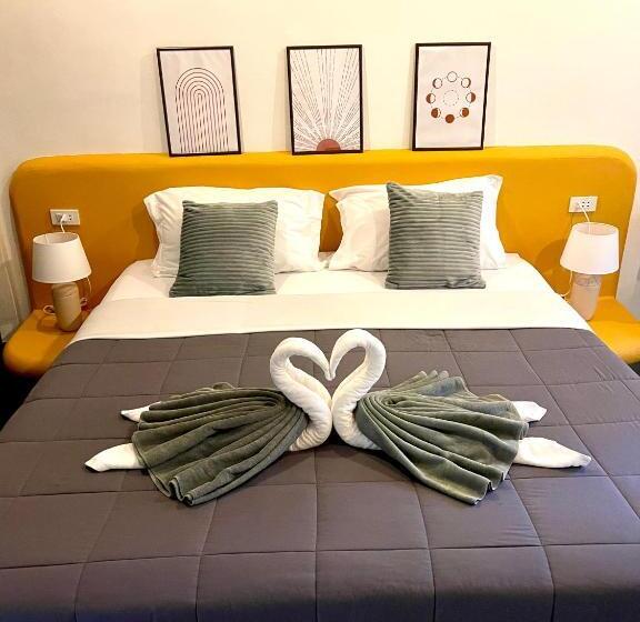 Standard Szoba King Size Bed, Marilyn’s Resort Koh Samui