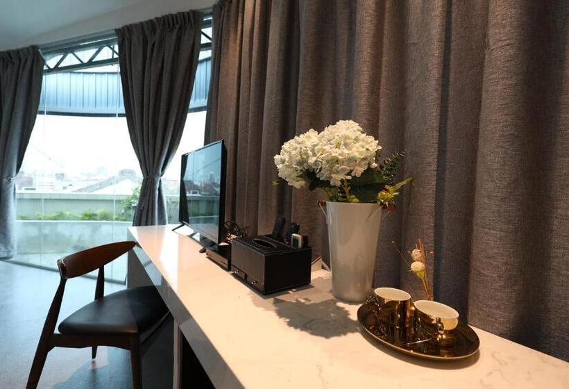 غرفة تنفيذية, Reunion Residence