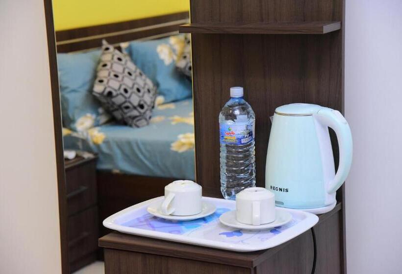 キングサイズベッドのスタンダードルーム, White Villa Airport Transit