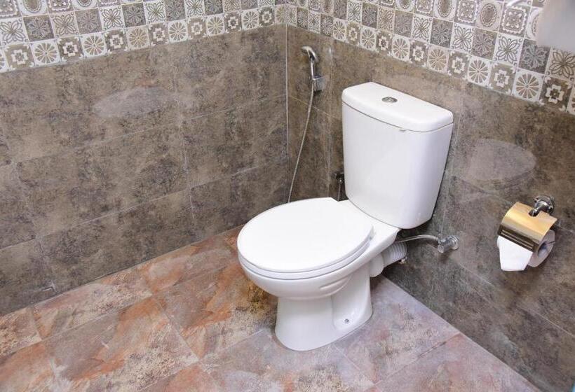 キングサイズベッドのデラックスルーム, White Villa Airport Transit