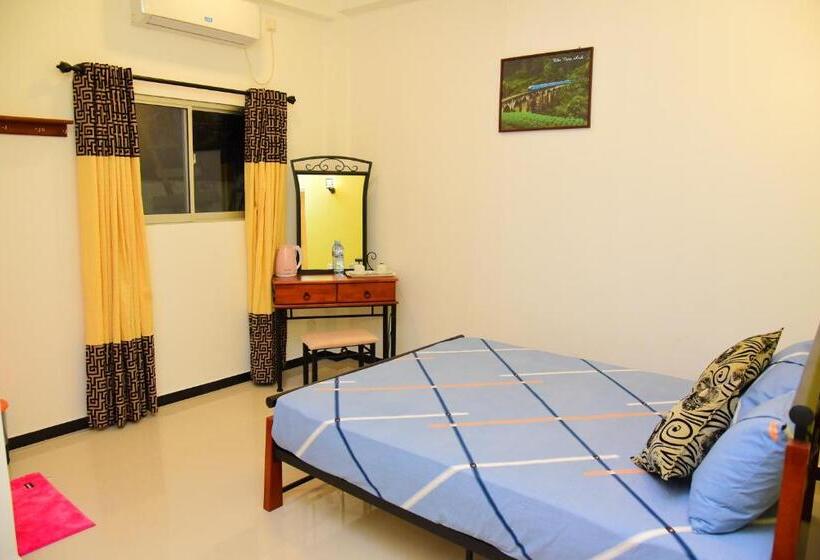 キングサイズベッドのデラックスルーム, White Villa Airport Transit