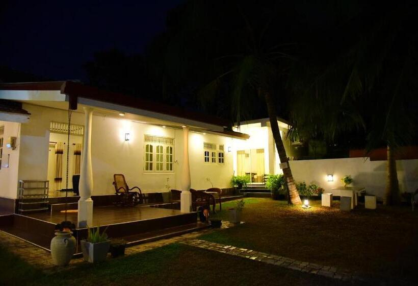 スタンダードトリプルルーム, White Villa Airport Transit