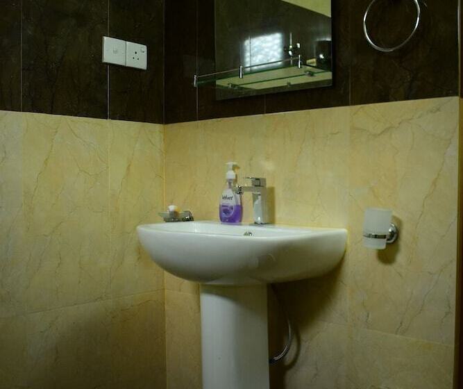 スタンダードトリプルルーム, White Villa Airport Transit