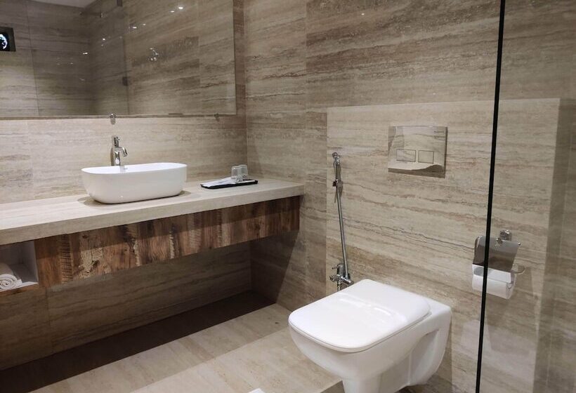 ダブルベッドスタンダードルーム, Pushp Vatika Resort & Lawns