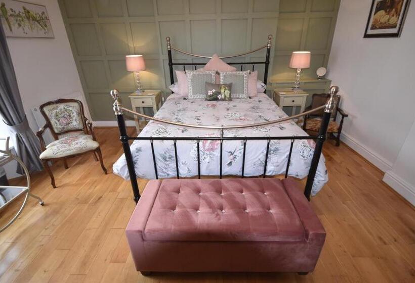 غرفة سوبيريور سرير كينج, Gordon House