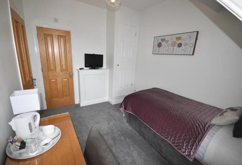 غرفة قياسية فردية, Gordon House