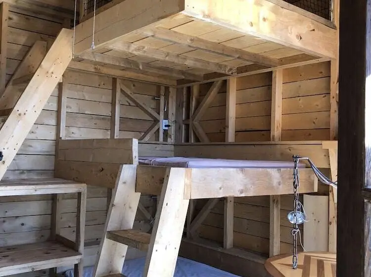 キャビン, Chimo Refuges Treehouse Resort