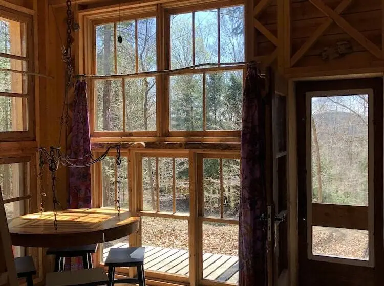 キャビン, Chimo Refuges Treehouse Resort