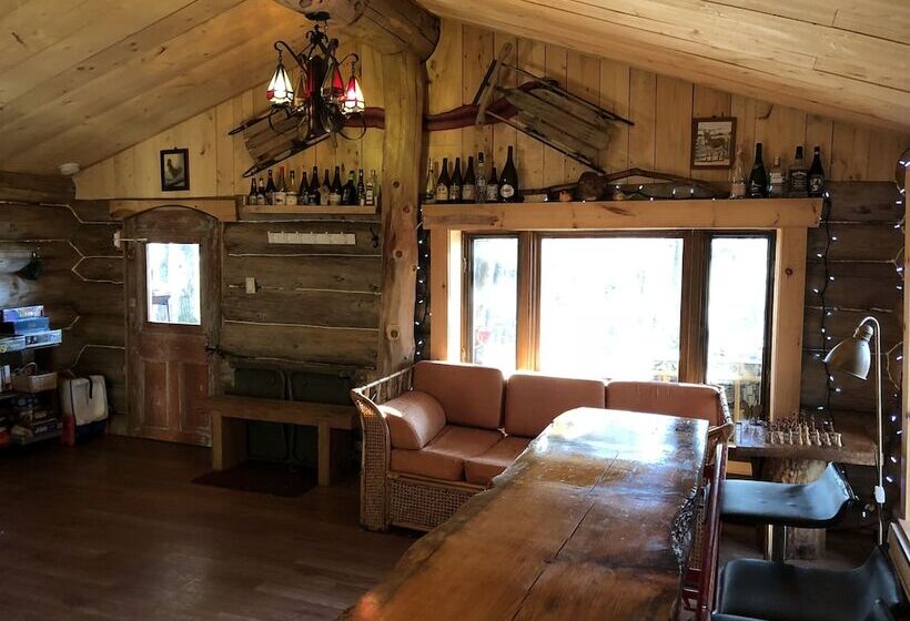 キャビン, Chimo Refuges Treehouse Resort