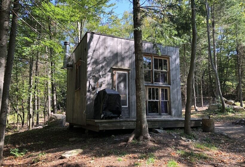 キャビン, Chimo Refuges Treehouse Resort