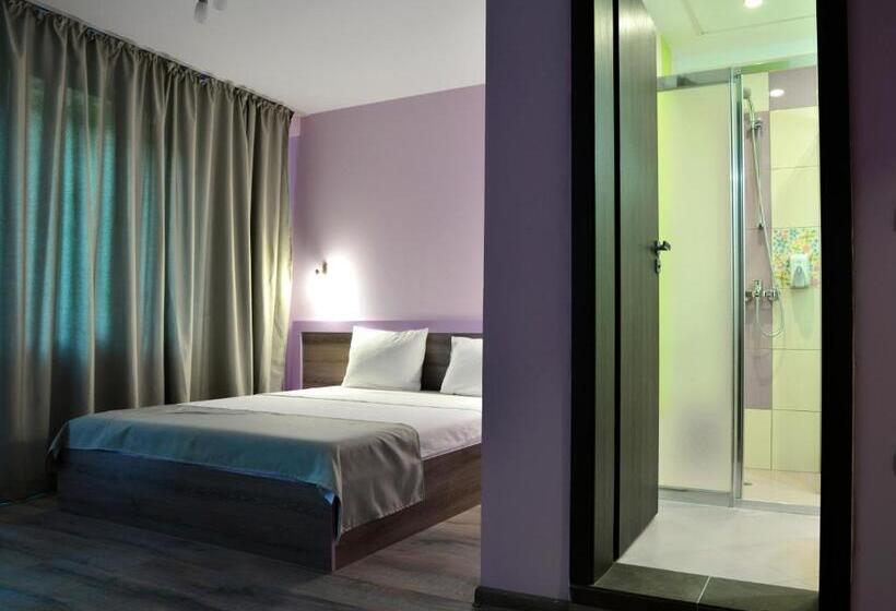 غرفة قياسية رباعية مزودة بشُرفة, Visito Aparthouse