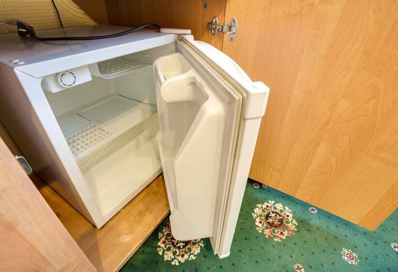 单人经济间, #513 Orekhovo Apartments With Shared Bathroom