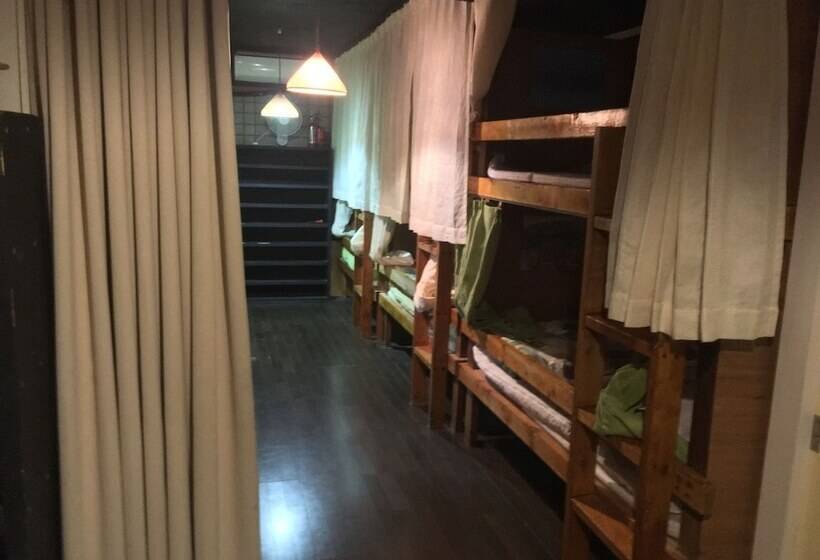 سرير فى غرفة مشتركه, Zamamia International Guesthouse