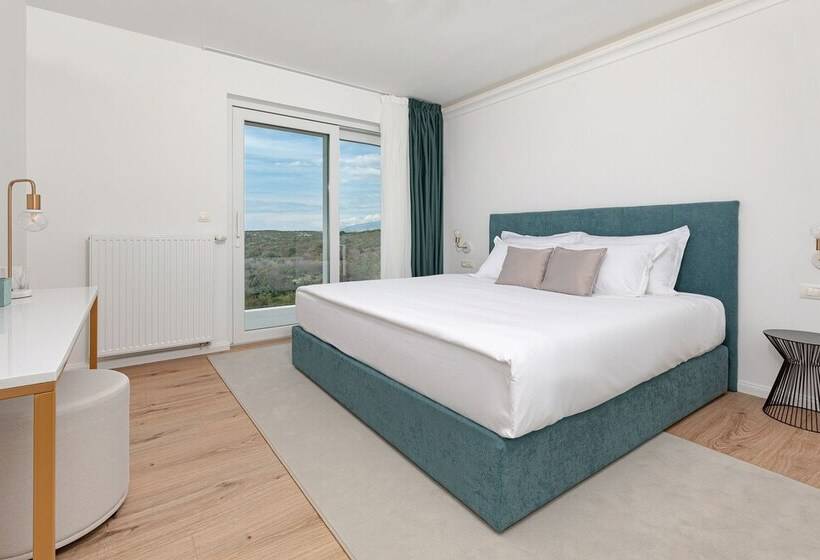 Deluxe Suite Sea View, In Excelsis