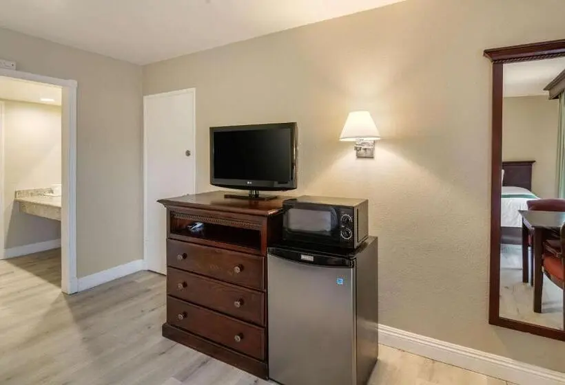 スタンダードルーム, Quality Inn & Suites El Cajon San Diego East