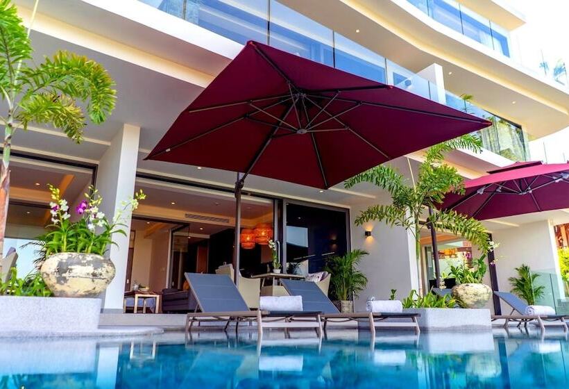 Suit Deluxe, Patong Heights