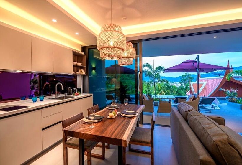 Suit Deluxe, Patong Heights