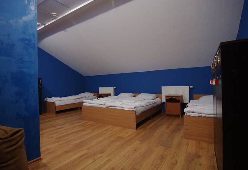 Кровать в Общей Комнате, Hostel House Sochi