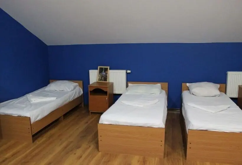 تختخواب در اتاق مشترک, Hostel House Sochi