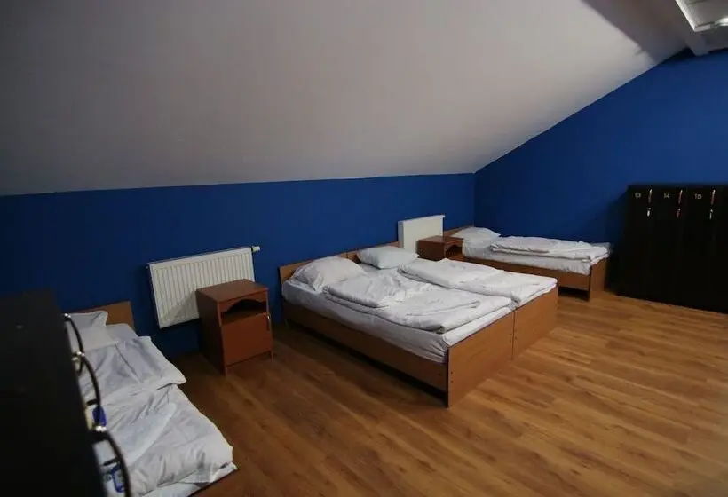 تختخواب در اتاق مشترک, Hostel House Sochi
