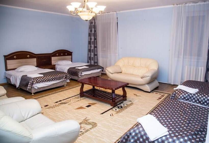 اتاق استاندارد چهار تخته, Daniyar