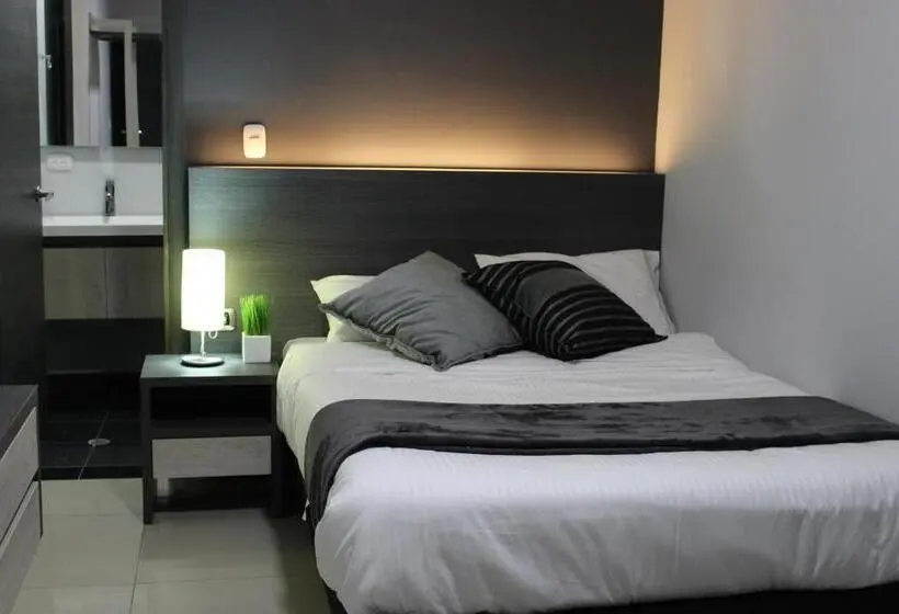 スタンダードシングルルーム, Doral Inn
