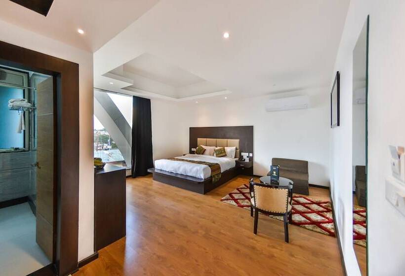 Quarto Deluxe, Golden Leaf Kashmir