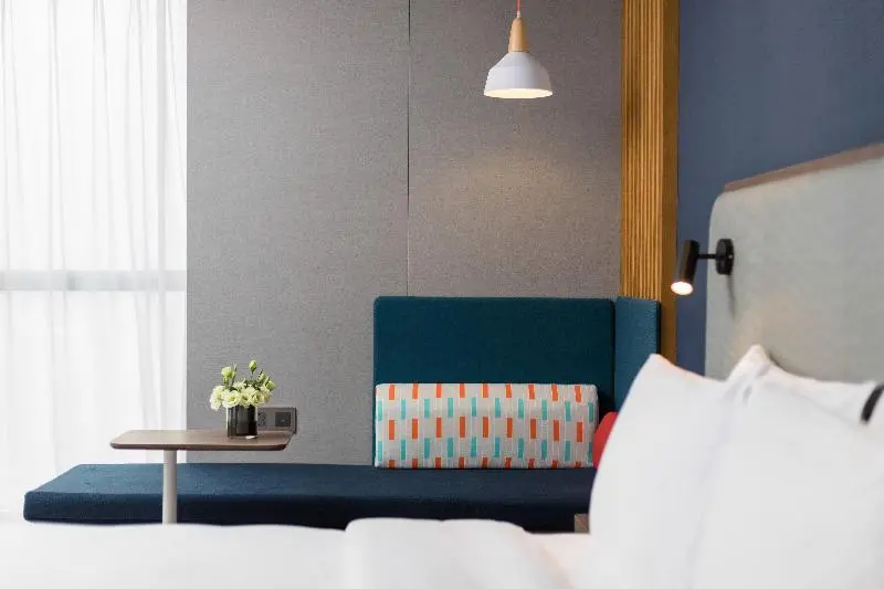 キングサイズベッドのスタンダードルーム, Holiday Inn Express Foshan Chancheng, An Ihg