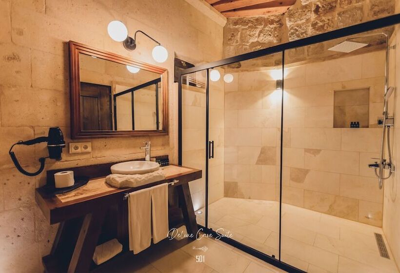 豪华套房, Nino Cave Suites