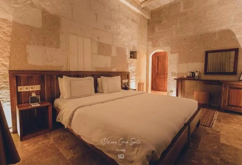 سوییت لوکس, Nino Cave Suites