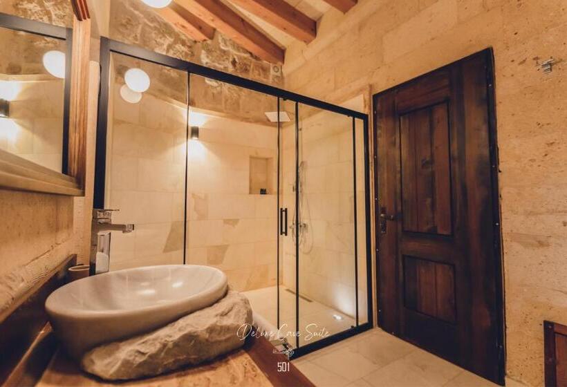 豪华套房, Nino Cave Suites