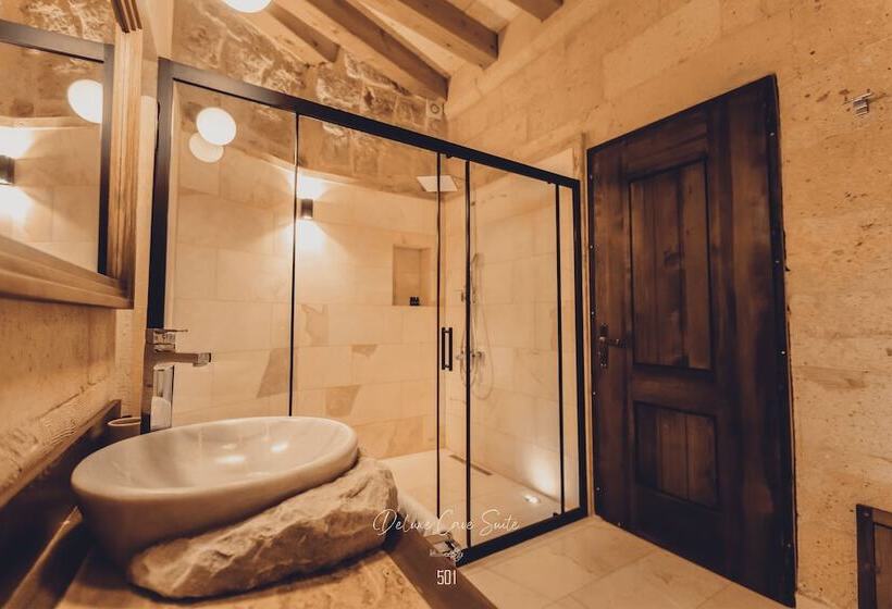 豪华套房, Nino Cave Suites