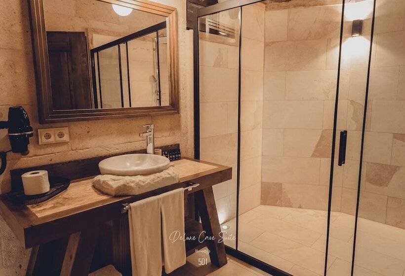 豪华套房, Nino Cave Suites