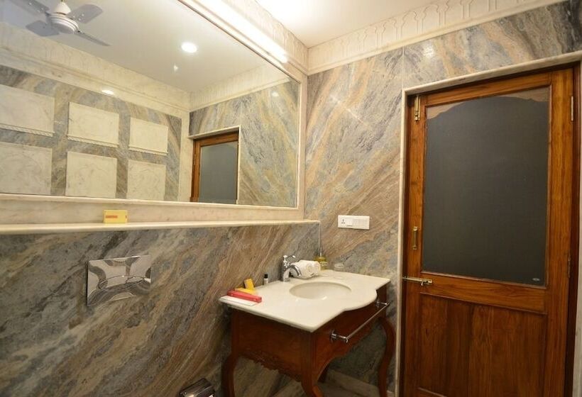 Номер Deluxe, Nirbana Palace   A Heritage Hotel And Spa