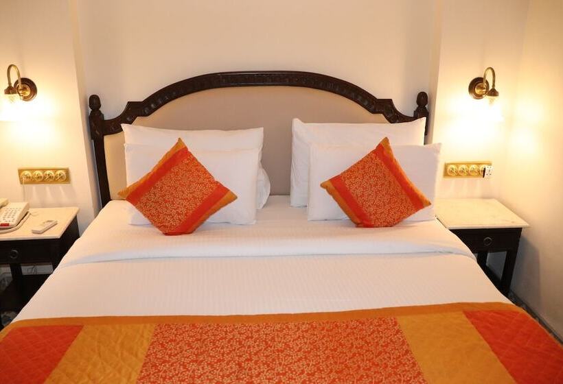 디럭스 룸, Nirbana Palace   A Heritage Hotel And Spa