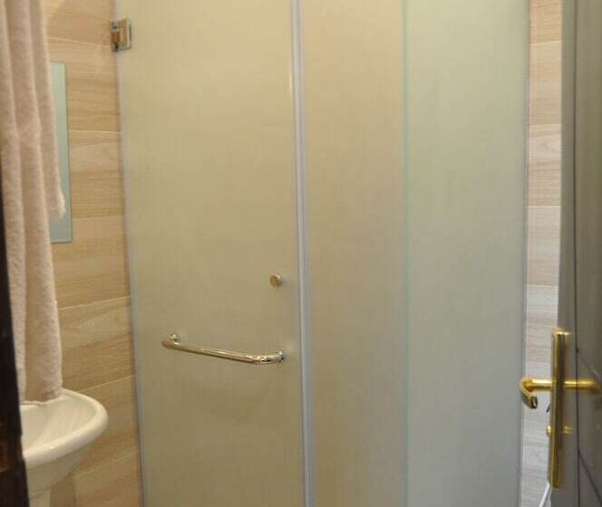 اتاق استاندارد با چشم‌انداز, Pyramids Sun Capital