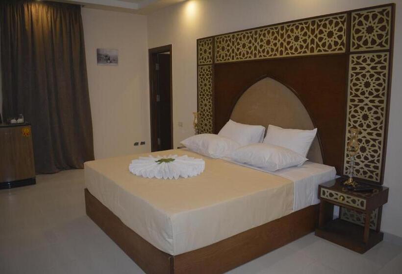 اتاق لوکس, Pyramids Sun Capital