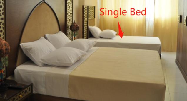 اتاق اکونومی, Pyramids Sun Capital