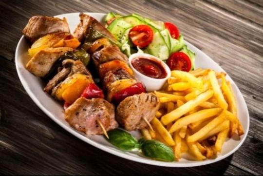 اتاق اکونومی, Pyramids Sun Capital