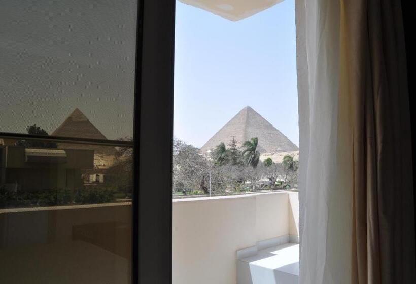 اتاق سوپریور خانوادگی, Pyramids Sun Capital