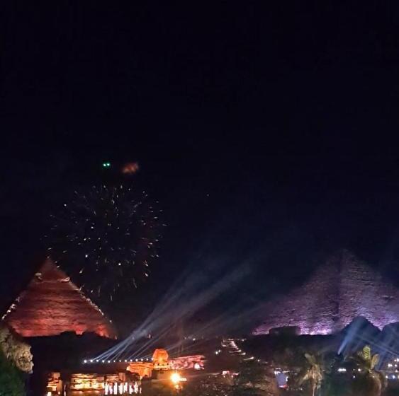 اتاق سوپریور خانوادگی, Pyramids Sun Capital