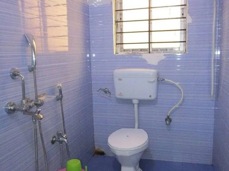 اتاق سوپریور سه تخته, Kalpataru Guest House