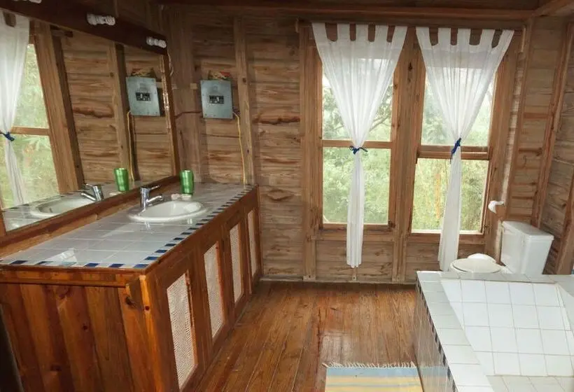 اتاق عادی با تخت دوبل, Roatan Bed & Breakfast Apartments