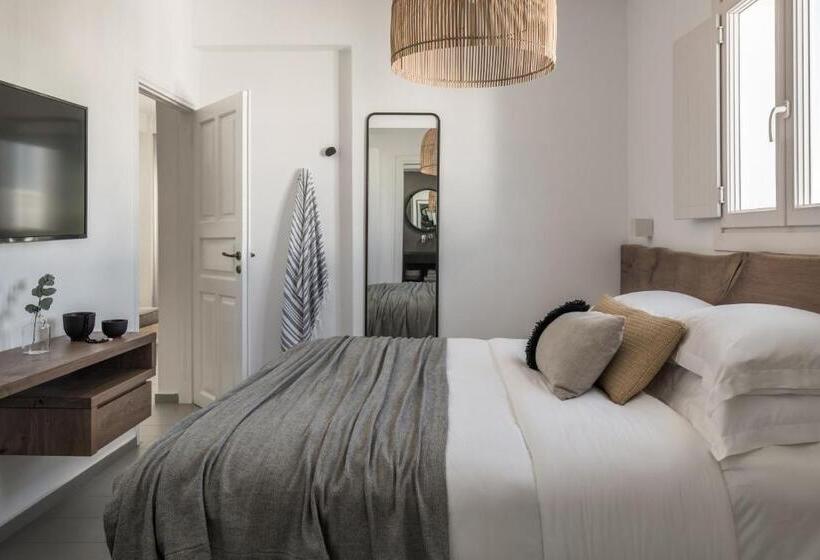 سوییت خانوادگی, A Hotel Mykonos