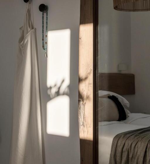 سوییت خانوادگی, A Hotel Mykonos